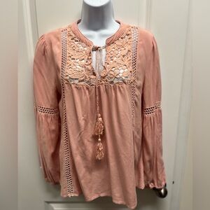 Blu pepper women’s bohemian rose color peasant top. Lace/crochet details sz S
